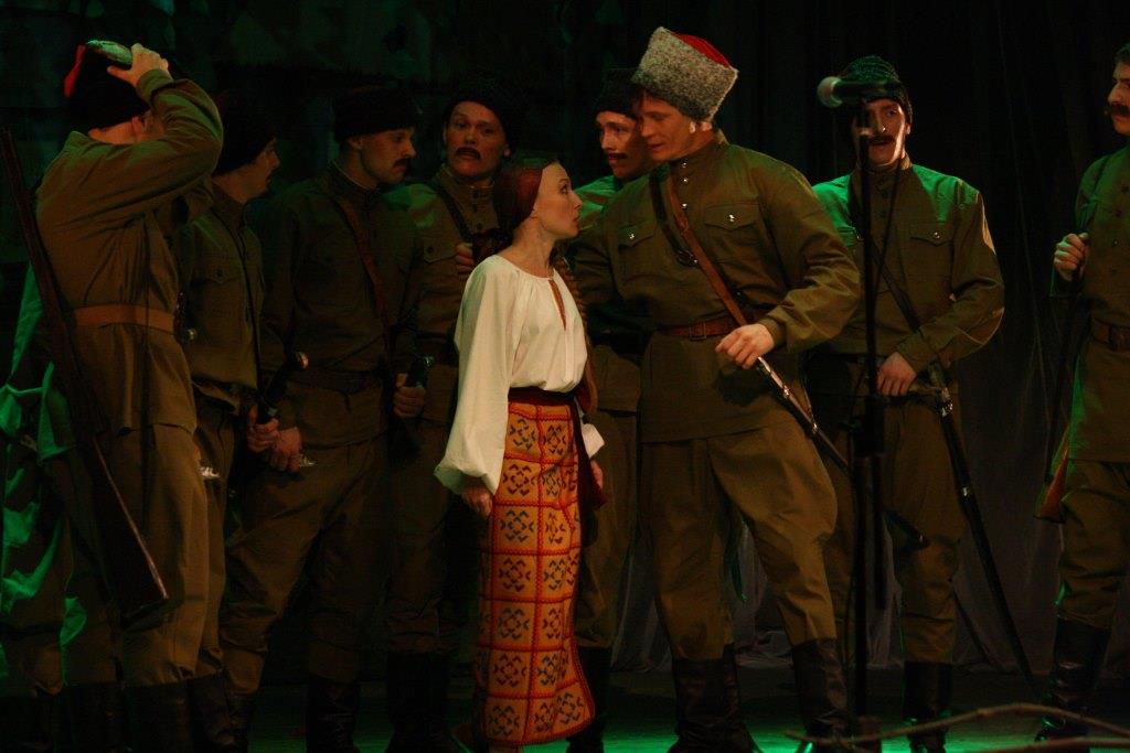 http://teatrnaoboronny.ru/wp-content/uploads/sites/1/nggallery/malinovka/IMjX76XyFo4.jpg